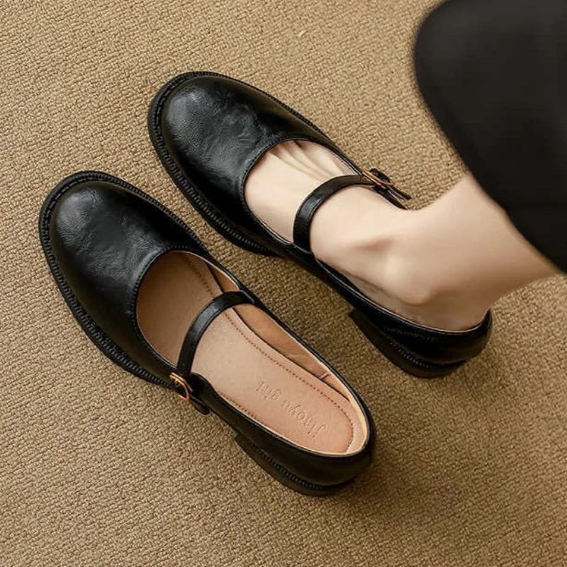 Mia | Classic Comfort Mary Janes Made of Leather